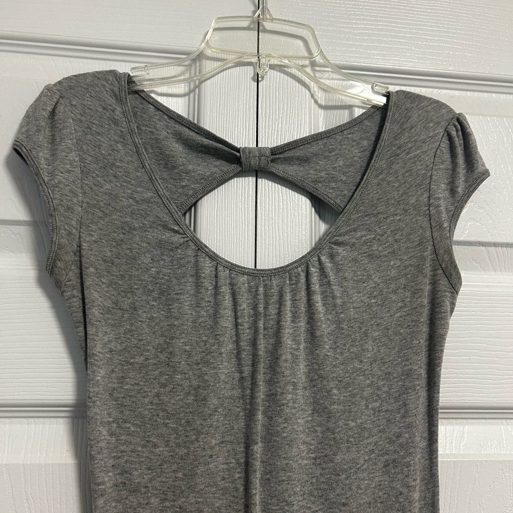 Express Sexy Basic Tee - Picture 2 of 4